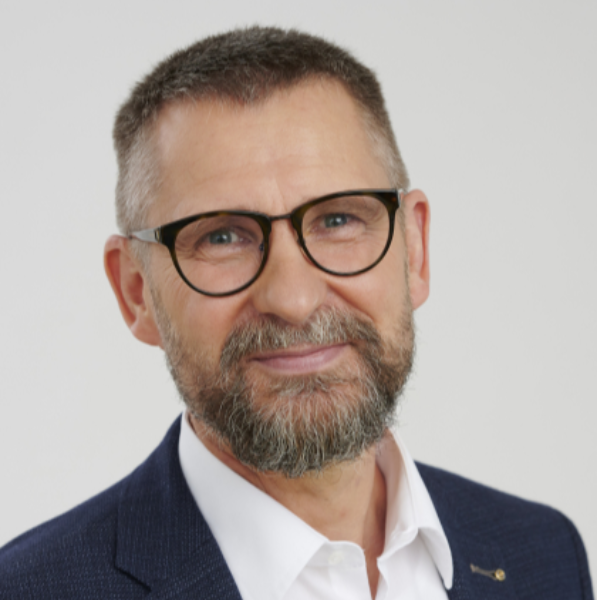 Dr.  Frank Wolter